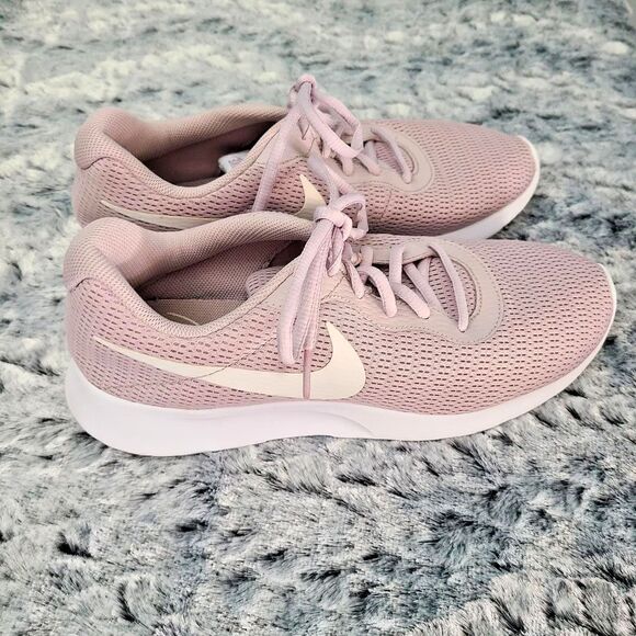 Nike Women Tanjun Running Light Pink Sneakers Size 10 - Picture 1 of 6